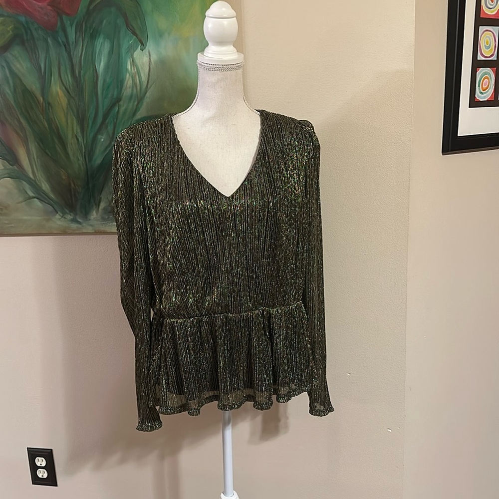 Simply Vera Party Top